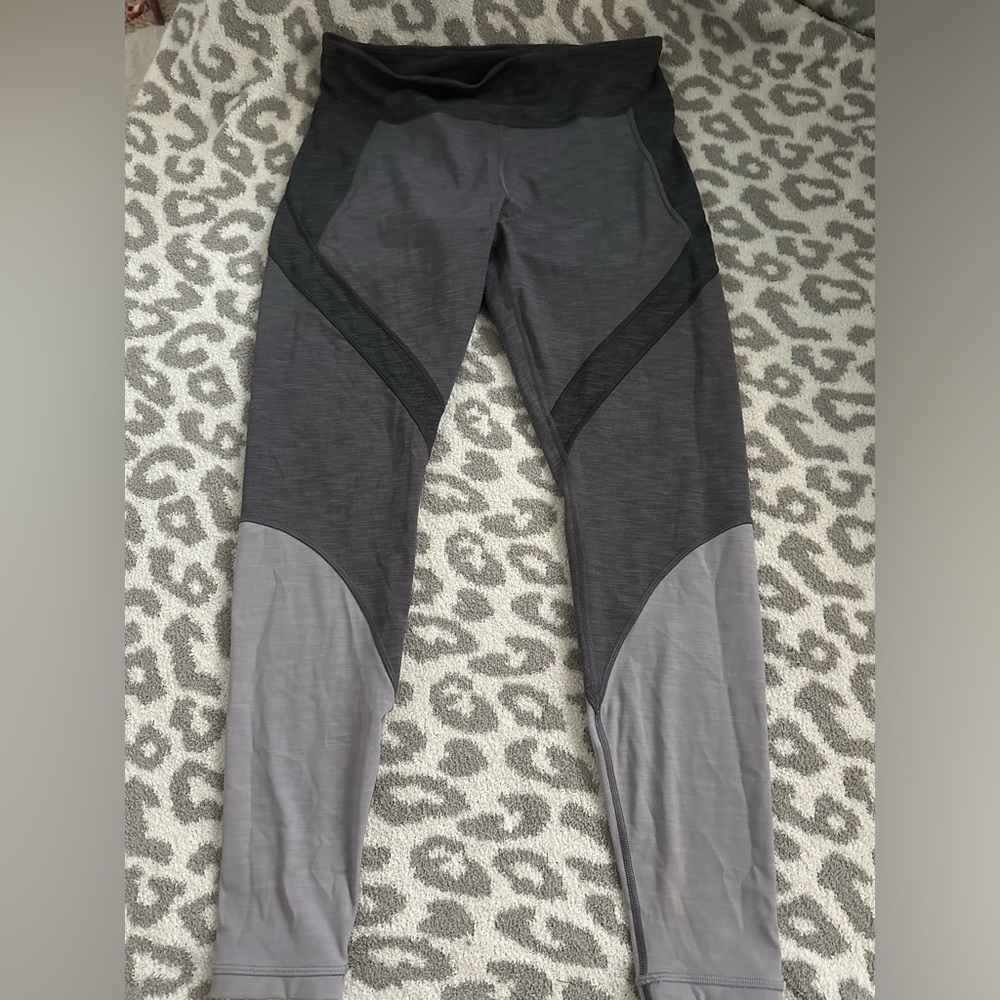 Lululemon black and grey legging